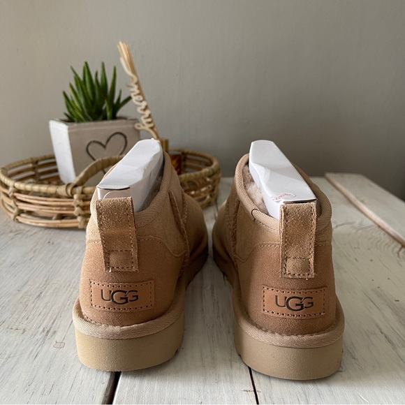 UGG Ultra Mini Classic Boot - Driftwood - Picture 10 of 12